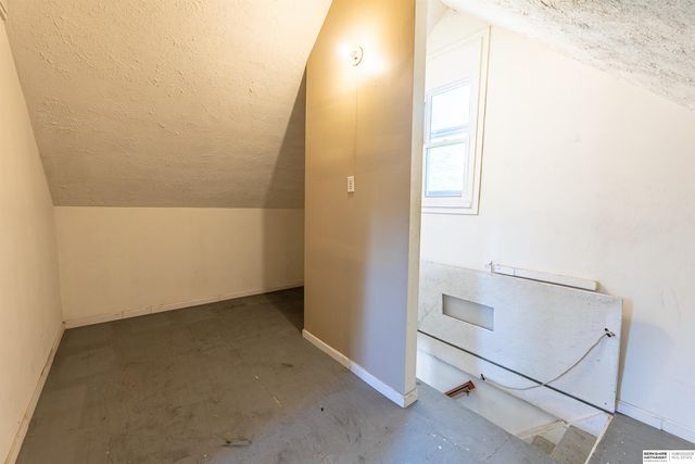 623 S Adams Street, Papillion, NE 68046