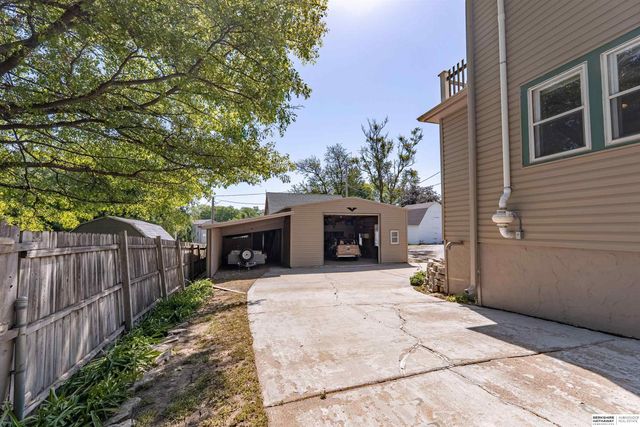 623 S Adams Street, Papillion, NE 68046