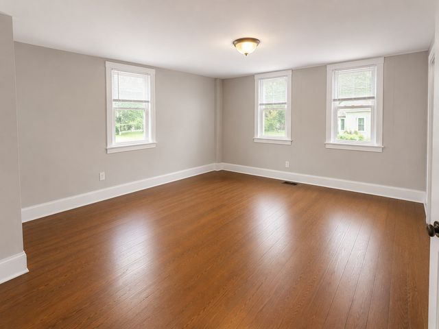 16 Hazelnut Pl 16, Dedham, MA 02026