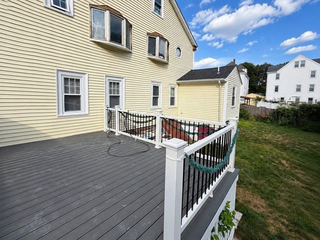 16 Hazelnut Pl 16, Dedham, MA 02026
