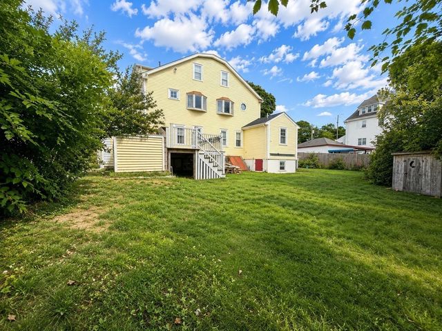 16 Hazelnut Pl 16, Dedham, MA 02026