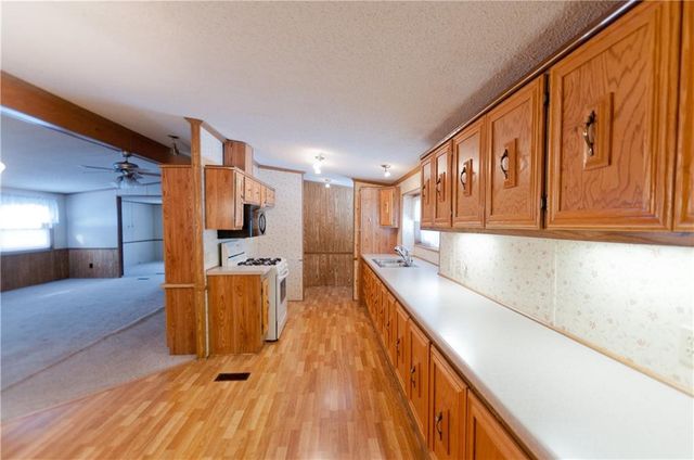 1412 Birchwood Lane, Eau Claire, WI 54703