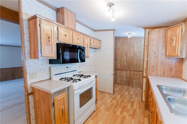 1412 Birchwood Lane, Eau Claire, WI 54703