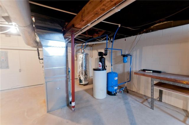 1412 Birchwood Lane, Eau Claire, WI 54703