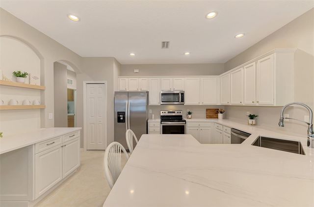 9349 CARNABY DRIVE, Venice, FL 34293