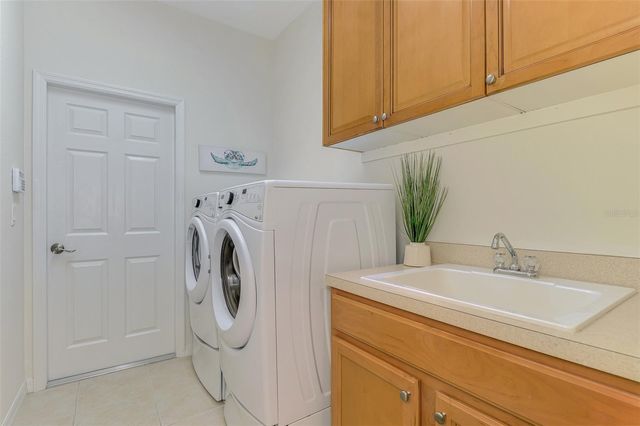 9349 CARNABY DRIVE, Venice, FL 34293