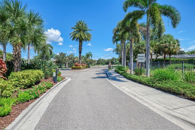 9349 CARNABY DRIVE, Venice, FL 34293