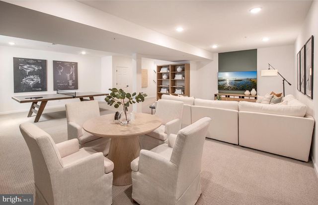 1004 MARQUIS LN, Jamison, PA 18929