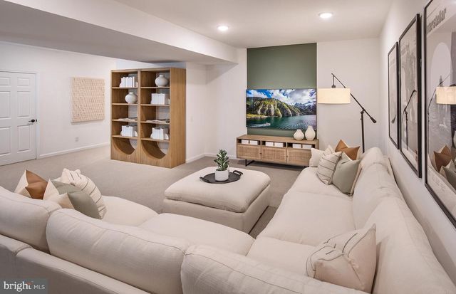 1004 MARQUIS LN, Jamison, PA 18929