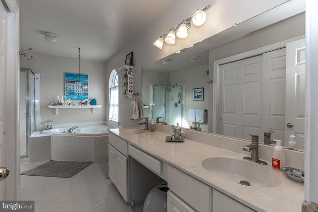 820 WAVERLY RD, Kennett Square, PA 19348