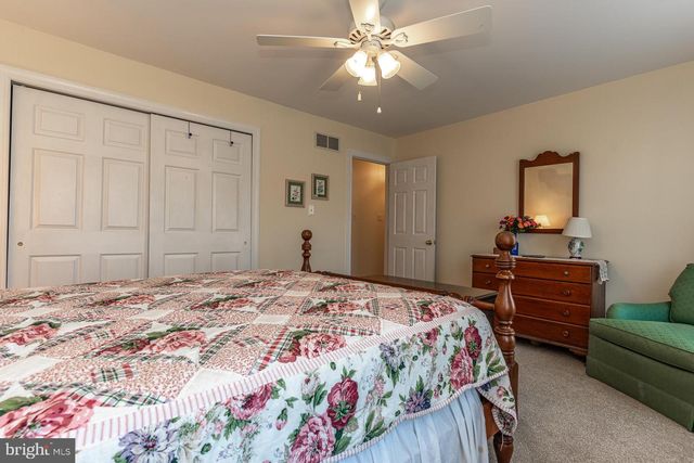 820 WAVERLY RD, Kennett Square, PA 19348