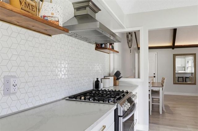 6705 E 126th Street, Grandview, MO 64030