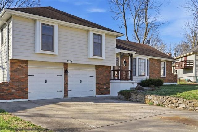 6705 E 126th Street, Grandview, MO 64030