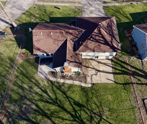6705 E 126th Street, Grandview, MO 64030