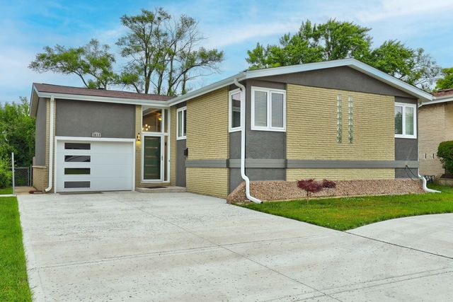9810 N Lauren Lane, Niles, IL 60714