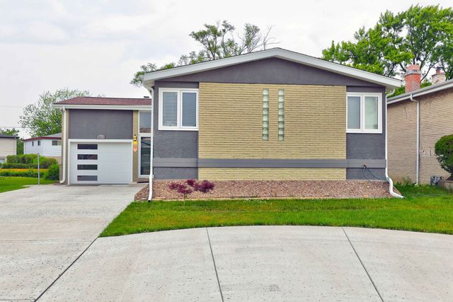 9810 N Lauren Lane, Niles, IL 60714