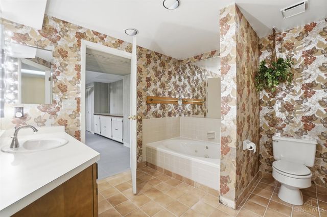 70 Applewood Drive, Fairfield, OH 45014