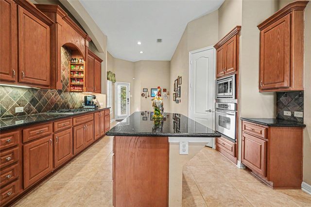 1541 Moncrey Avenue, League City, TX 77573