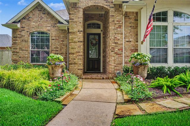 1541 Moncrey Avenue, League City, TX 77573