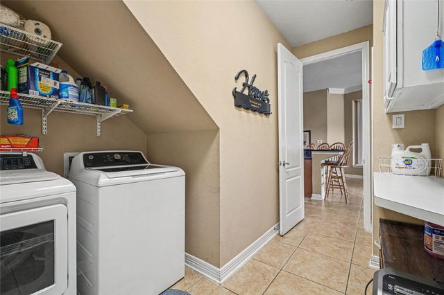1541 Moncrey Avenue, League City, TX 77573