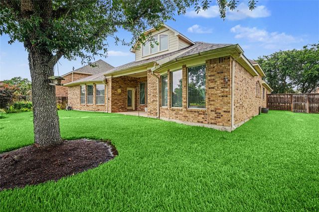 1541 Moncrey Avenue, League City, TX 77573