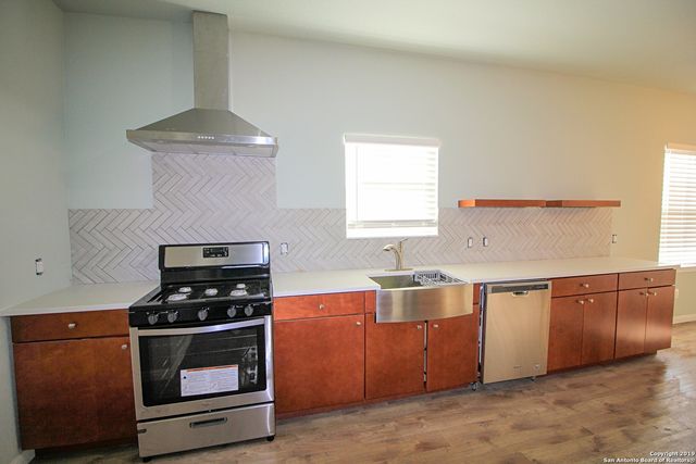 410 CACTUS ST, San Antonio, TX 78203