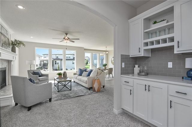 24207 W 58th Place, Shawnee, KS 66226