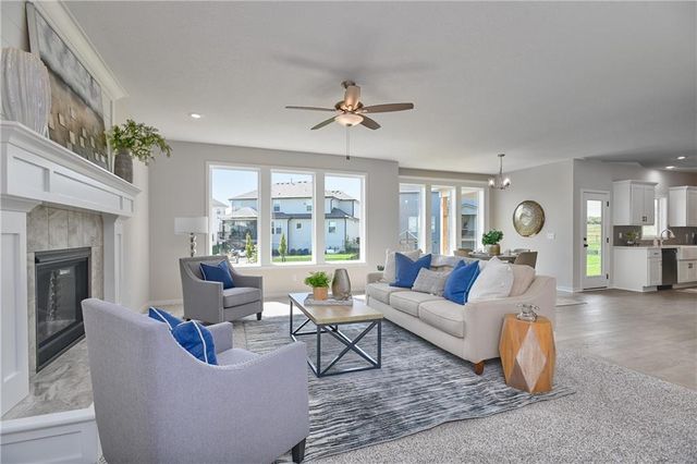 24207 W 58th Place, Shawnee, KS 66226