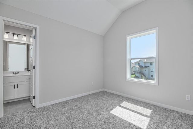 24207 W 58th Place, Shawnee, KS 66226