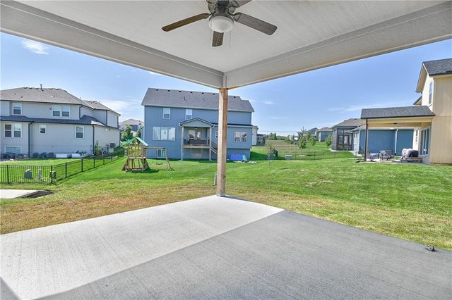 24207 W 58th Place, Shawnee, KS 66226