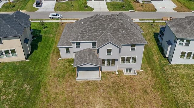 24207 W 58th Place, Shawnee, KS 66226