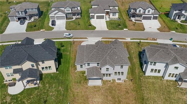 24207 W 58th Place, Shawnee, KS 66226