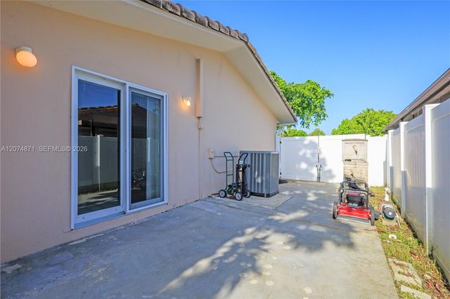 225 SW 102nd Place, Sweetwater, FL 33174