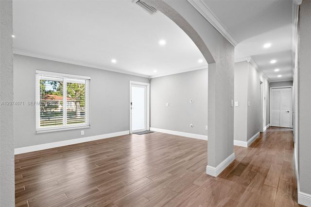 225 SW 102nd Place, Sweetwater, FL 33174