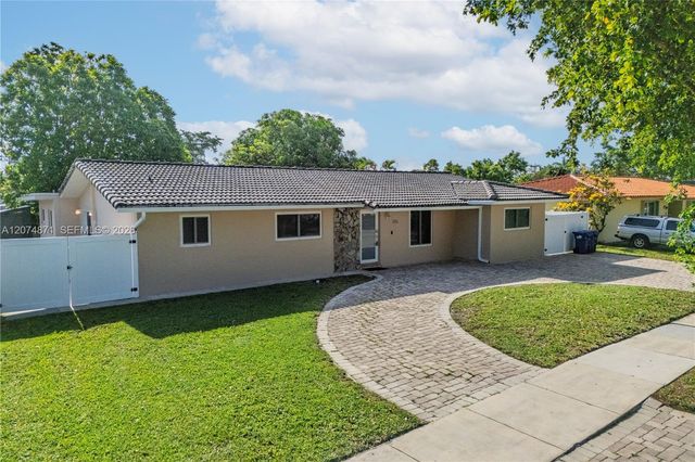 225 SW 102nd Place, Sweetwater, FL 33174