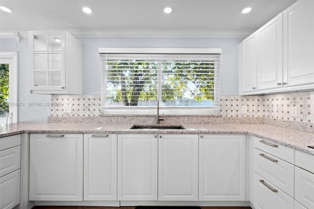 225 SW 102nd Place, Sweetwater, FL 33174