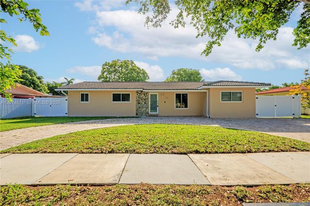 225 SW 102nd Place, Sweetwater, FL 33174