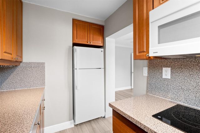 225 SW 102nd Place, Sweetwater, FL 33174