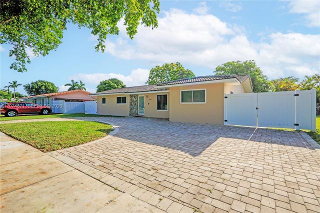 225 SW 102nd Place, Sweetwater, FL 33174