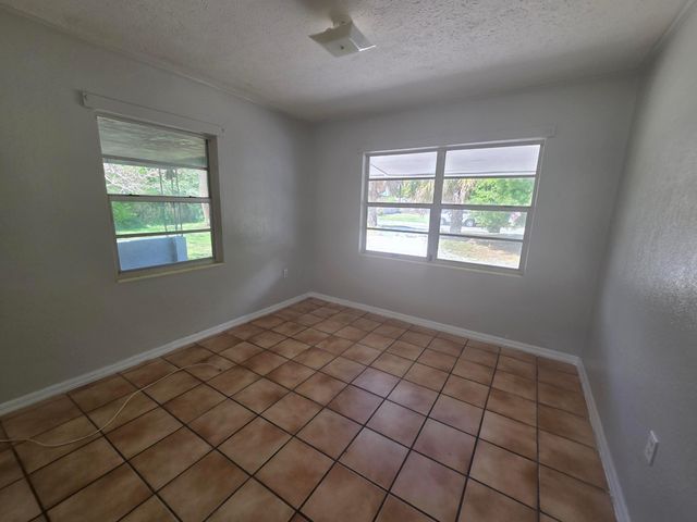 1111 N 21st Street, Fort Pierce, FL 34950