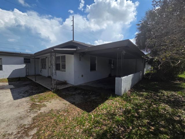 1111 N 21st Street, Fort Pierce, FL 34950