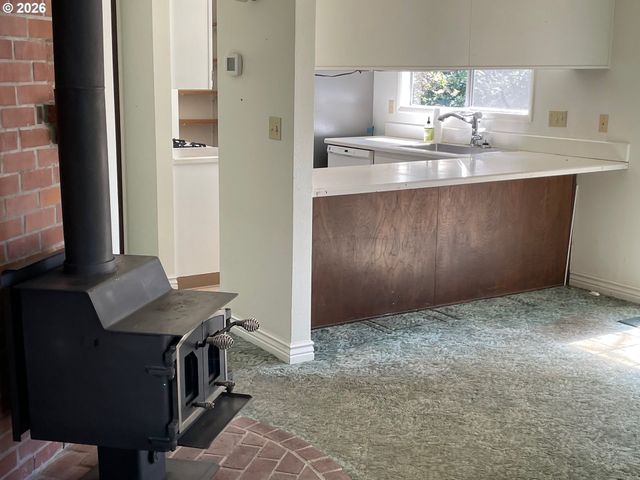 3040 Ne 30TH Dr, Lincoln City, OR 97367