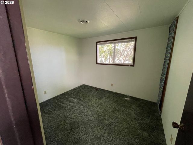 3040 Ne 30TH Dr, Lincoln City, OR 97367