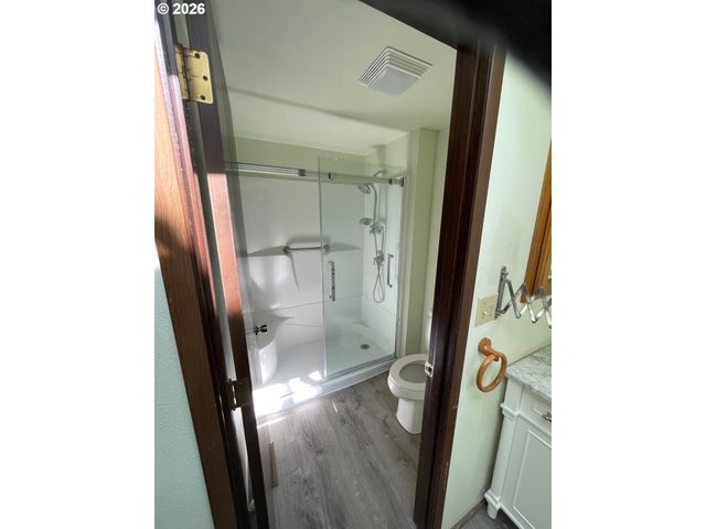 3040 Ne 30TH Dr, Lincoln City, OR 97367