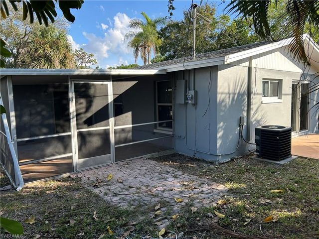 4652 West DR, Fort Myers, FL 33907