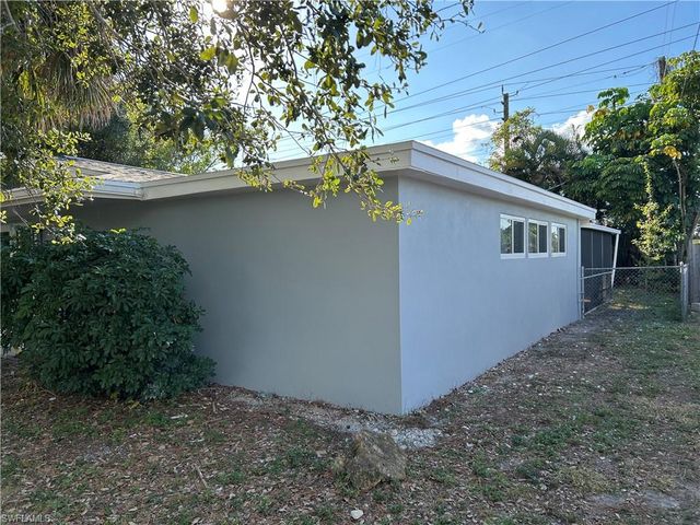 4652 West DR, Fort Myers, FL 33907