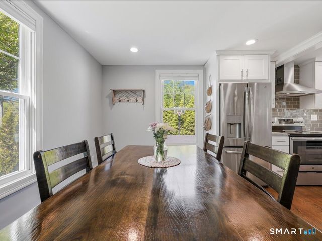 131 Oronoque Road, Milford, CT 06461