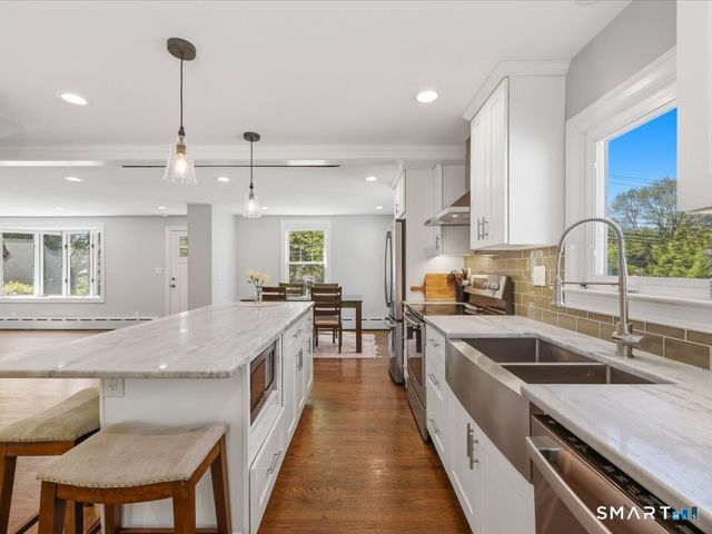 131 Oronoque Road, Milford, CT 06461