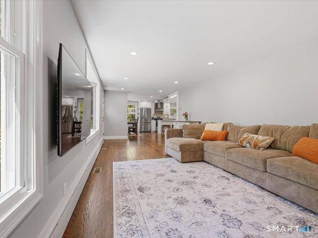 131 Oronoque Road, Milford, CT 06461