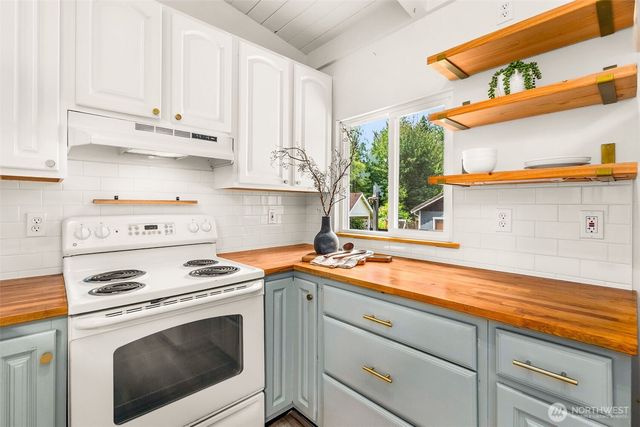 2927 33rd Lane NW, Olympia, WA 98502